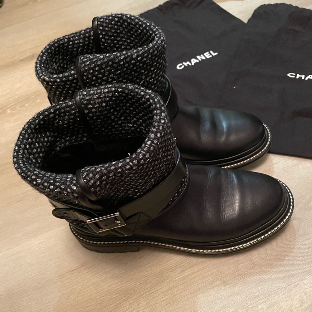 Stunning Chanel boots - Picture 14 of 16
